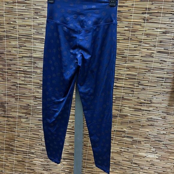 Jenni on Repeat Crossover-Waist 7/8th Length Legging, Created for Macy's Size M - Picture 3 of 3